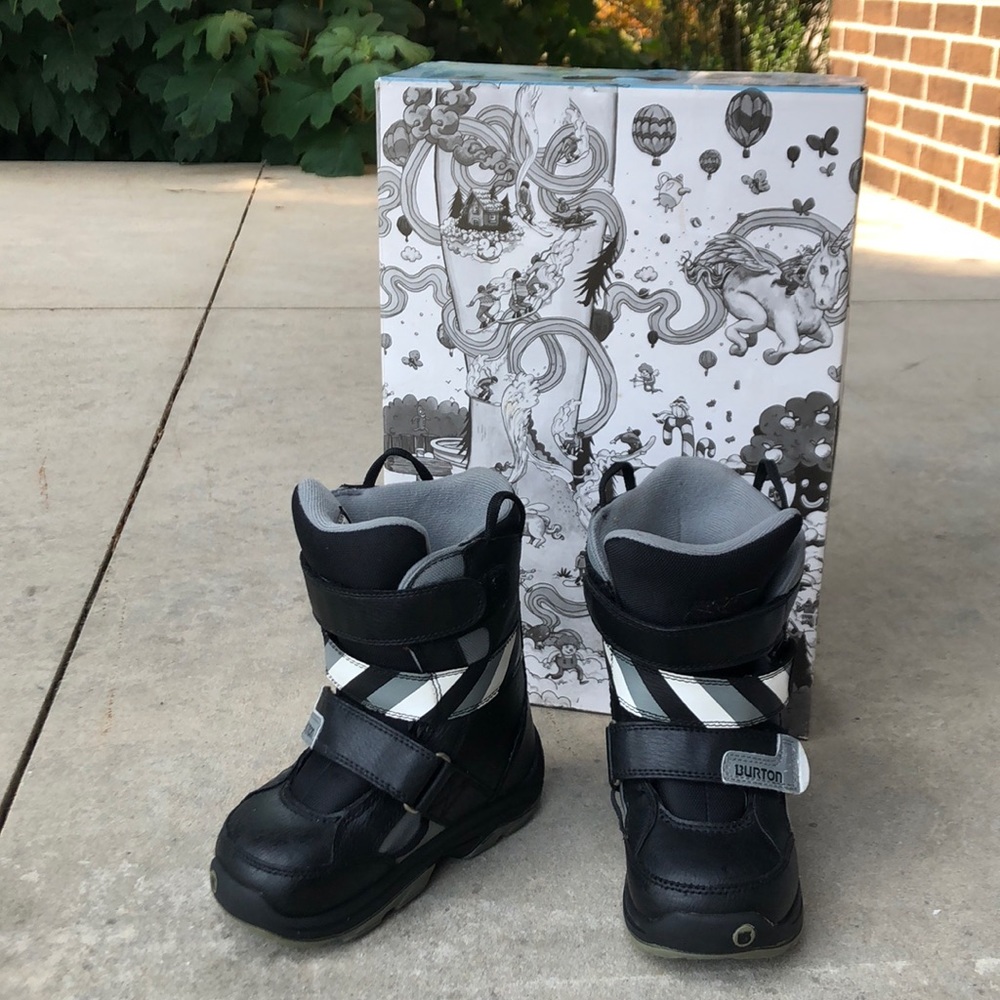 Burton kids snowboard boots